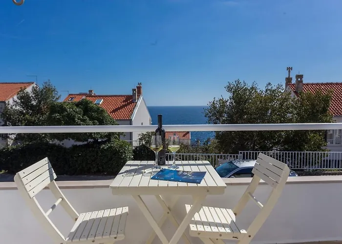 Blue View دوبروفينك